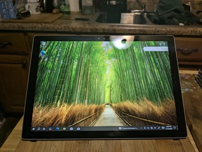 Microsoft поверхность Pro 4 12,3 «i5-6300U @ 2,30 ГГц 8GB RAM 256GB SSD без зарядного устройства - Изображение 1 из 4