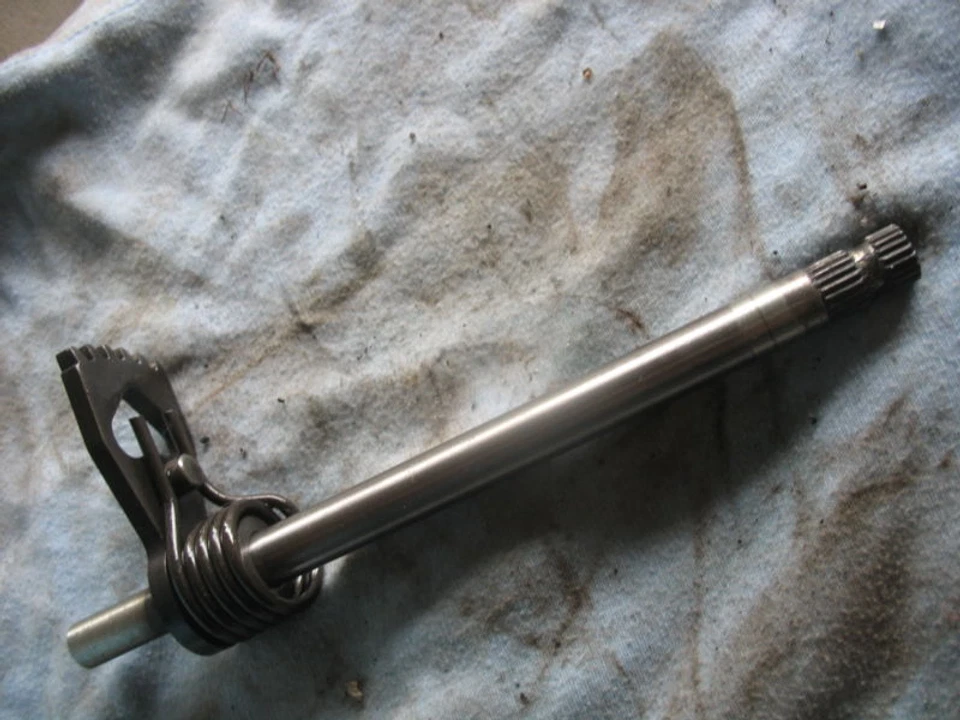 GEAR SHIFT SHAFT 1980 80 SUZUKI SP400 SP 400 - Image 1 of 1