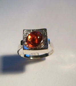 Damenring in 925/- Sterlingsilber mit 8mm Naturbernstein Linse, Weite 59 - Bild 1 von 1