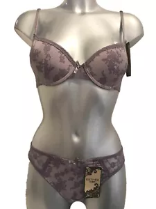 Sexy conjunto de sujetador acolchado con aros lila y gris 32B y tanga tazas moldeadas - Imagen 1 de 4
