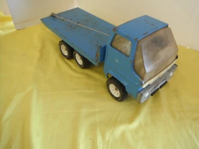 VINTAGE TONKA RAMP HOIST TRUCK WITH WINCH ORIGINAL - Image 1 of 4