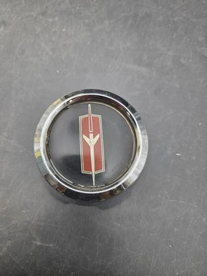 Oldsmobile Cutlass años 70 OEM tapa central cromada GM General Motors flecha Olds Foto 1 de 4