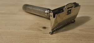 Navaja de afeitar de seguridad vintage GEM hoja de doble filo plateada Pat’d 1912 - Imagen 1 de 5
