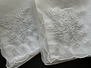 NOS 2 Vintage White Linen Hankies Madeira Style Embroidered Raised Padded Flower - Picture 1 of 5