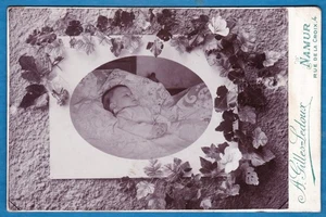 armadio cartolina post mortem foto bambino Belgio 1900 ca - Foto 1 di 2