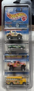 Hot Wheels Mixed Signals Series 1997 Complete Set Of 4 with 4 car proteco pack - Picture 1 of 4