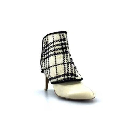 Hot in Hollywood Women’s Size 5.5M Winter White Booties NEW Spat Covers — 第 1/4 张图片