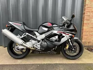 HONDA CBR900RR Fireblade - Picture 1 of 13