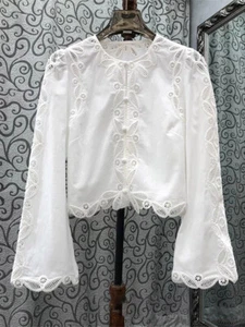 Camicia bianca retrò elegante donna cava idrosolubile fiori top manica corno - Foto 1 di 13