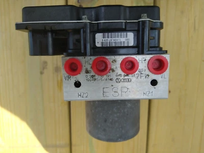 Módulo de bomba de freno antibloqueo ABS Audi A4 2010 OEM 8K0907379BT Foto 1 de 4