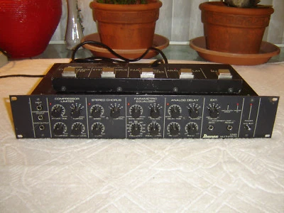 Ibanez UE405 Multi Effects, Original Black Version with Footswitch, Vintage Rack - Image 1 of 4