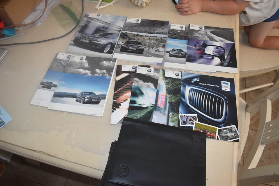 BMW 320i 325i 325xi 330xi 2005 sedán manual del propietario suplemento guía del usuario OEM E46 Foto 1 de 1