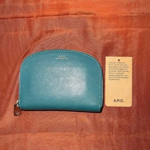 A.P.C. A.P.C./A P.C. Cartera Compacta Demi-Lune Edición Limitada Alta Calidad Mater - Imagen 1 de 4