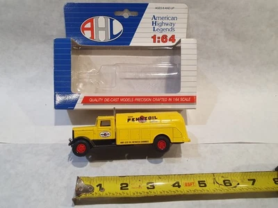 Camión de reparto Hartoy L03062 Pennzoil Oil Peterbilt 260, fundido a presión AHL 1:64 Foto 1 de 4