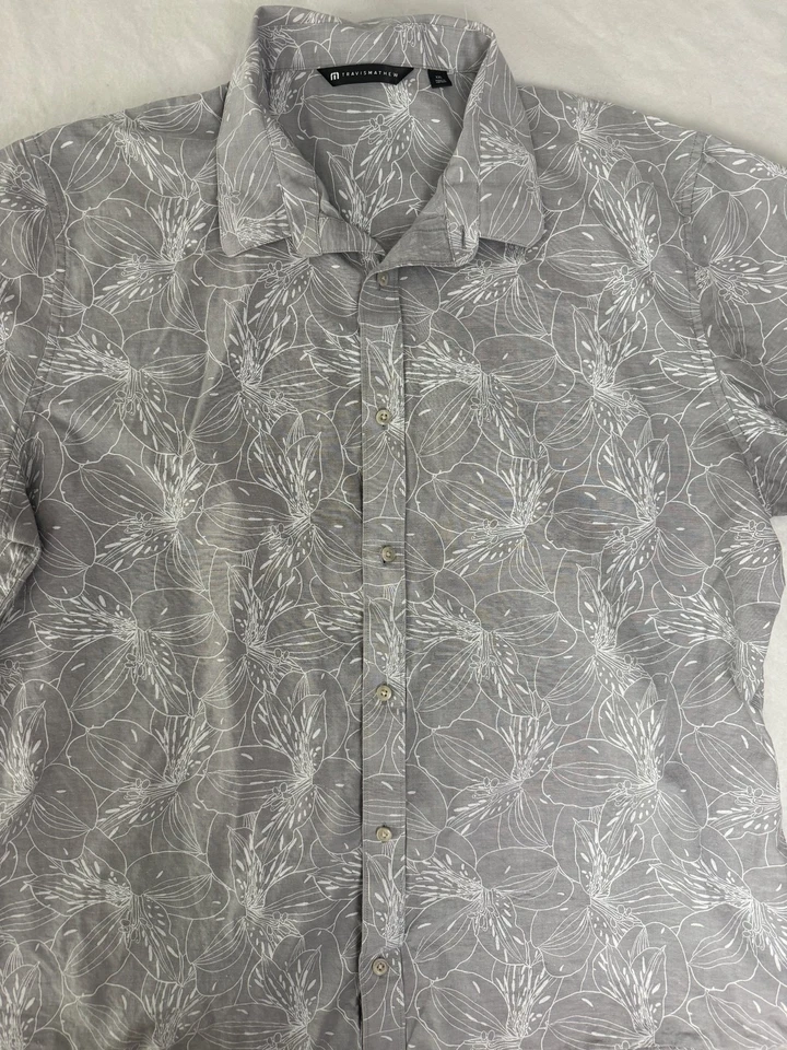 TRAVIS MATHEW gray print short sleeve performance shirt Men's XXL - Image 1 of 3