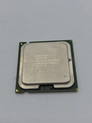 Intel Pentium 4 630 SL7Z9 – 3.00 GHz / 2 MB Cache / 800 MHz / LGA775 – Usato e T - Immagine 1 di 2