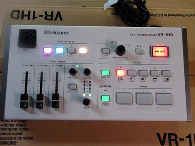 Roland VR-1HD AV Streaming Studio Mixer / Video Switcher, Podcast Control - Image 1 of 4
