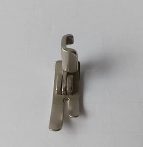 Máquina de coser Pfaff vástago bajo #45037 pie prensatelas puntada recta - Imagen 1 de 6