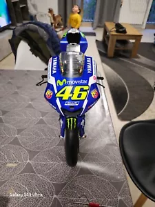 Modellino moto valentino rossi scala 1/4 de agostini - Foto 1 di 4