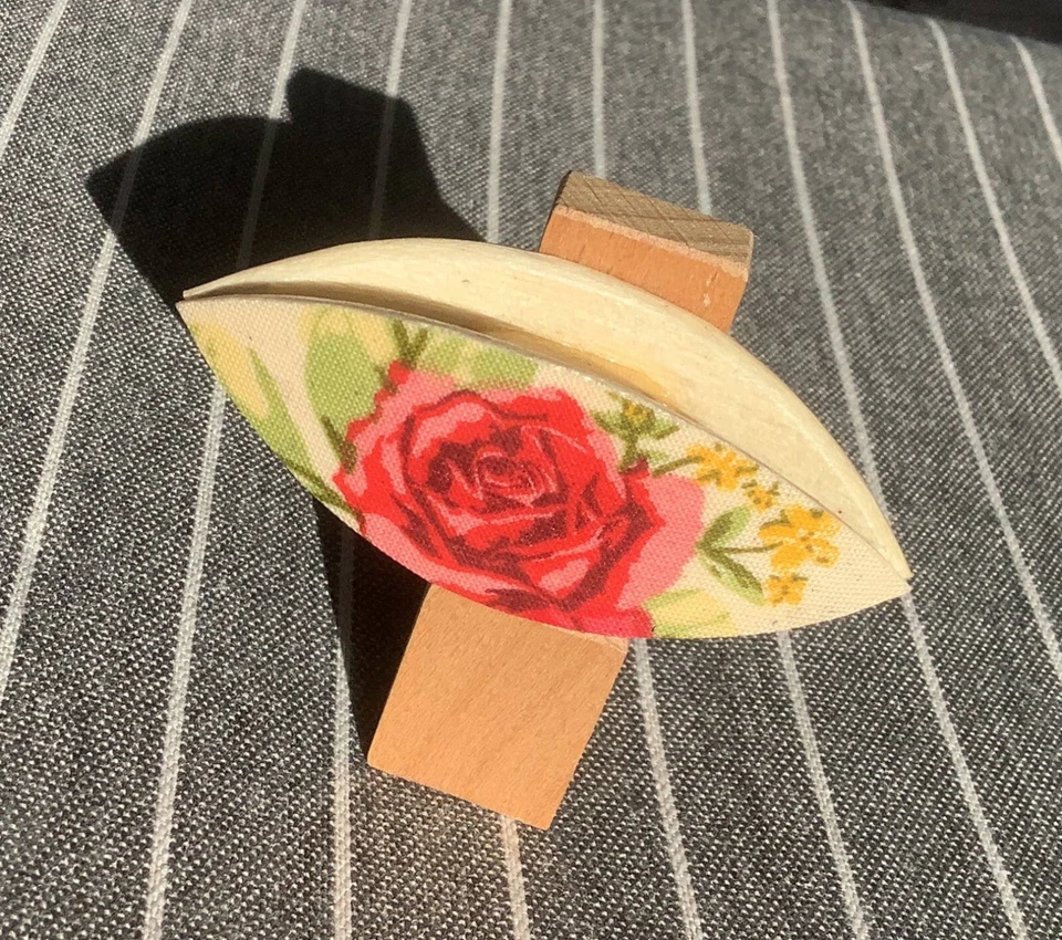 Tatting shuttle with rose 3" or 2.5" - Image 1 of 1