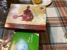 Lebron James 2003-04 Phenomenal Beginning 20 card set open