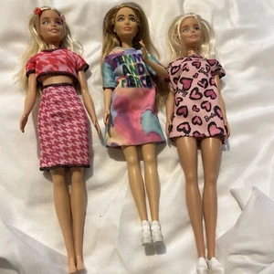 3 Fashionistas Barbies, 1. Femme & Fierce 2. Pink Dress W/Hearts 3. Pink & Red - Picture 1 of 14