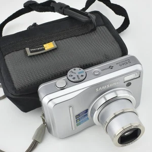 Samsung Smart Digital Camera S1065 10.2MP Silver & Caselogic Case & 2GB Card - Picture 1 of 22