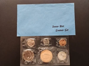 1988 D Denver Mint Souvenir Set Uncirculated Coins and Medal With Envelope - Picture 1 of 2
