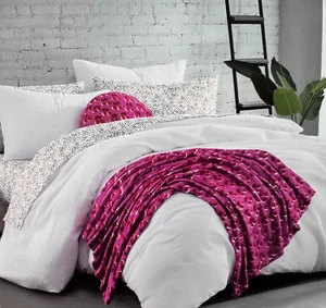 7 pc DKNY Complete Twin Comforter Bedding Set NIP - Picture 1 of 13