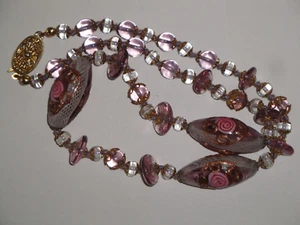 Collana antica vintage con grandi ovali in vetro rosa di MURANO originale 100% - Foto 1 di 11