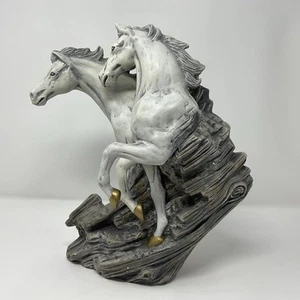 Impresionante estatuilla/escultura vintage de dos caballos salvajes DHM 1998 - Imagen 1 de 7