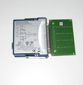 National Instruments 198853A-01L NI 9208 con DSUB & CB-37F-LP - Foto 1 di 4
