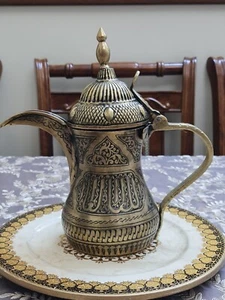 New Engraved Handmade Beautiful Dallah Islamic Arabic Coffee Pot Qahwa Bedouin - Picture 1 of 14