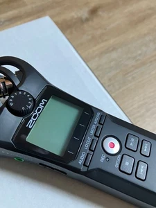 kompaktes Audio Aufnahmegerät Zoom h1n neuwertig für Musik Filmemacherei etc. - Bild 1 von 13