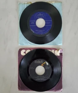 Elvis Presley - Jailhouse Rock / Chuck Berry -Roll Over Beethoven Single Records - Picture 1 of 3