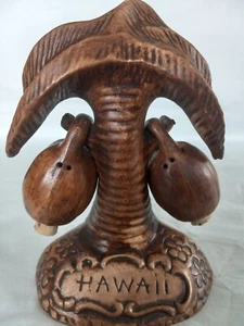 Hawaiian Coconut Palm Vintage Salt & Pepper Shakers. Treasure Craft.  - Bild 1 von 4