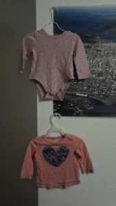 Kleinkind Mädchen-12-18 Monate-2 rosa-langärmlige Oberteile-Vietnam/Indonesien - Bild 1 von 9