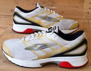 Umbro Elite Running Textile Trainers 886188-2M4 UK9.5/US10.5/E44 White/Red/Black - Bild 1 von 12