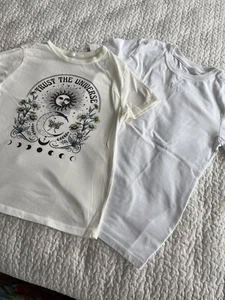 Cat & Jack Short White Sleeve Tee T-Shirt Top & Graphic “Trust The Universe” S/M - Picture 1 of 8