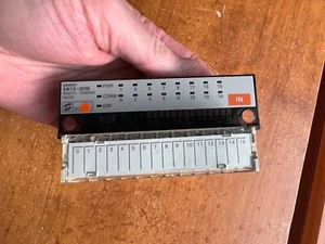 OMRON SRT2-ID16 Remote Terminal 16 Relay Node DIN Mount 24VDC 6mA PLC Module - Picture 1 of 5