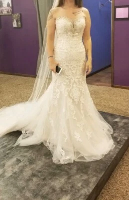 Essense of australia Stella york 婚礼礼服 6 码 — 第 1/4 张图片