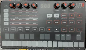IK Multimedia Uno Synth Analogue Synthesiser Exc. Condition - Picture 1 of 4