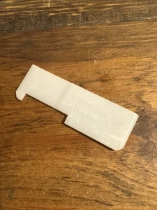 NUEVO FABRICANTE DE EQUIPOS ORIGINALES STIHL O20 020 CUBIERTA DE PIÑÓN PLACA DE PROTECCIÓN CONTRA VIRUTAS 1114 656 1505 - Imagen 1 de 3