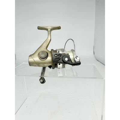 Vtg Quantum SX 30F Spinning Fishing Reel Made in Korea - Image 1 of 4