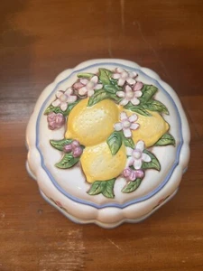 Franklin Mint Le Cordon Bleu Porcelain Lemons 1986 HandPainted Mold Wall Hanging - Picture 1 of 6