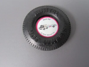 B48 Hot Wheels Redline Hk 1970 Racer Rig Button Badge Plastic Original 1:64 - Picture 1 of 4