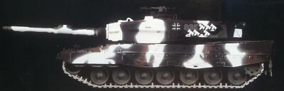 Minichamps 350011002, Kampfpanzer Leopard 2A4 (winter), Germany, 1993, 1:35 - Image 1 of 4