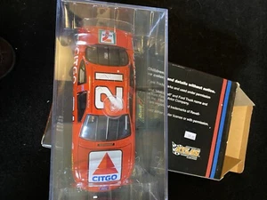 Michael Waltrip #2 1998 Revell Collection CITGO 1:24 Diecast NASCAR In Box COA - Picture 1 of 5