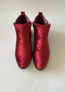 Bamboo Magenta Velour Ankle Booties Boots Size 37 - Picture 1 of 9