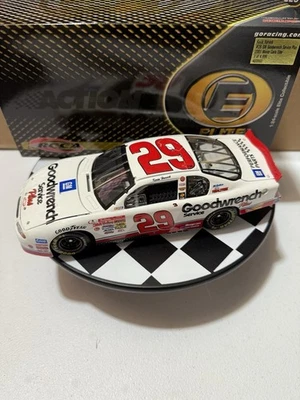 Kevin Harvick ELITE #29 GM GOODWRENCH ANO DE NOVATO 2001 1/24 Nascar Diecast - Imagem 1 de 4